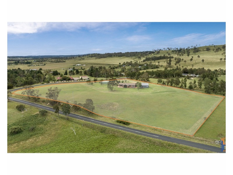 16 Highlands  Road, Armidale NSW 2350