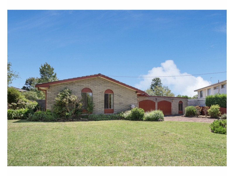 27 Dorothy Avenue, Armidale NSW 2350