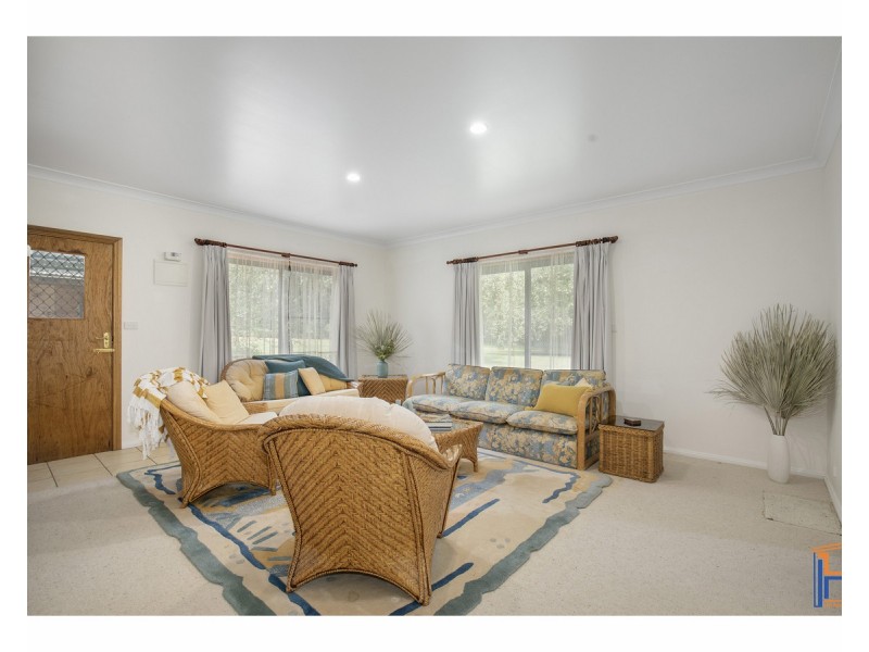 67 Wattle Drive, Armidale NSW 2350