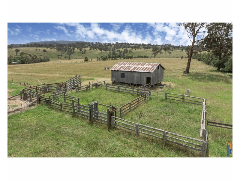 440 Boorolong Road, Armidale NSW 2350