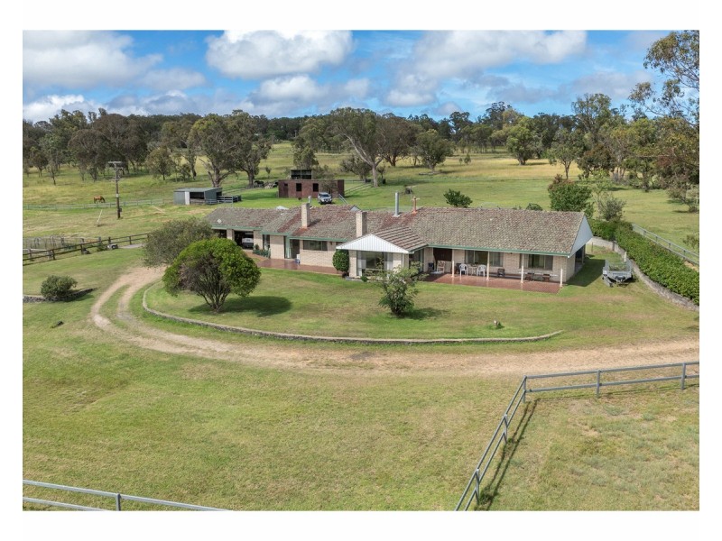22 Milne Road, Armidale NSW 2350