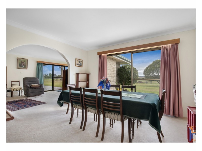 22 Milne Road, Armidale NSW 2350