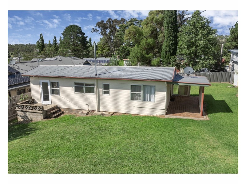 6 College Avenue, Armidale NSW 2350