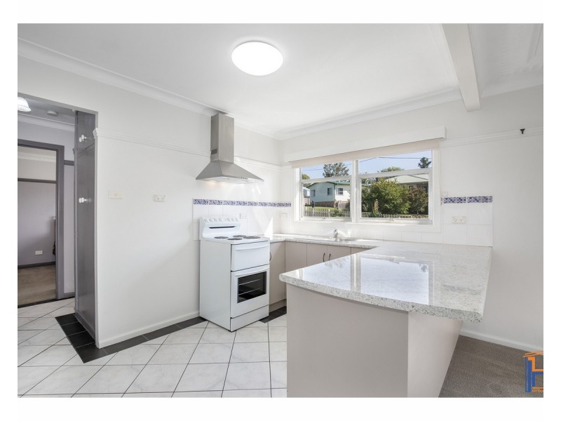 6 College Avenue, Armidale NSW 2350