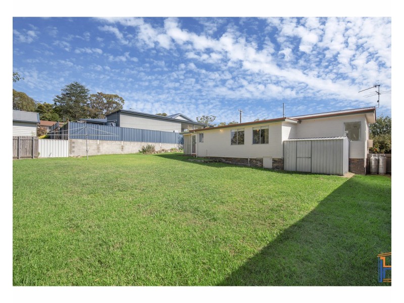 6 College Avenue, Armidale NSW 2350