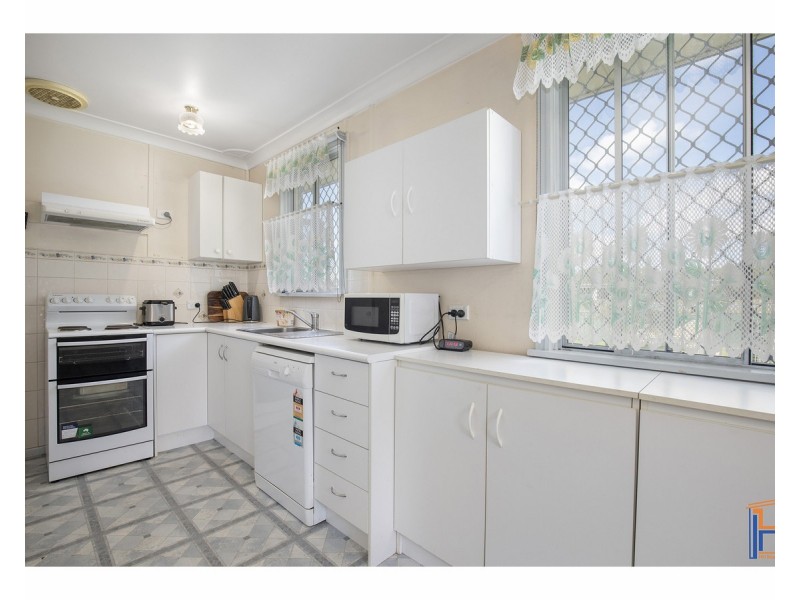 10 Helen Avenue, Armidale NSW 2350