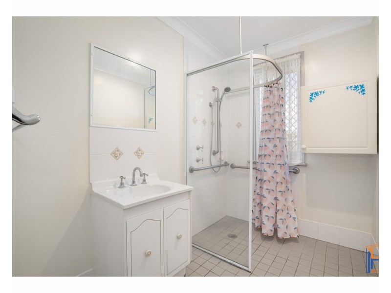 10 Helen Avenue, Armidale NSW 2350