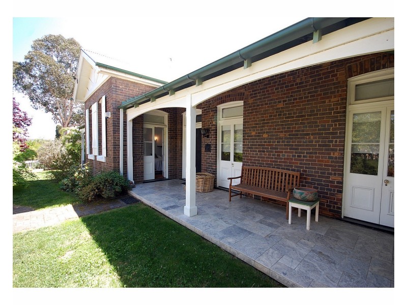 151 Brown Street, Armidale NSW 2350