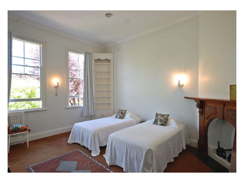 151 Brown Street, Armidale NSW 2350