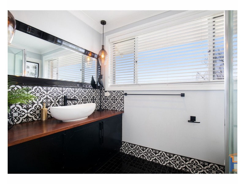 28 Campion Parade, Armidale NSW 2350