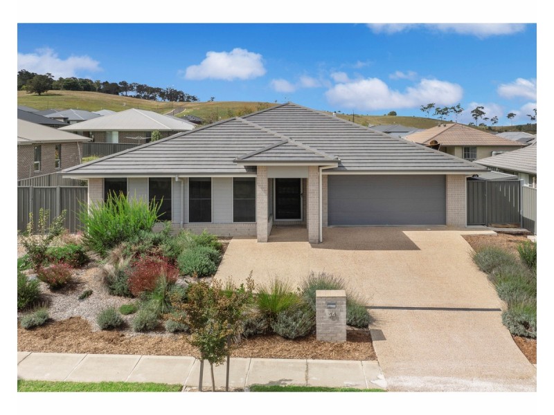 34 Cookes Road, Armidale NSW 2350