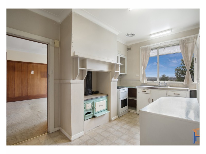 33 Garibaldi Street, Armidale NSW 2350