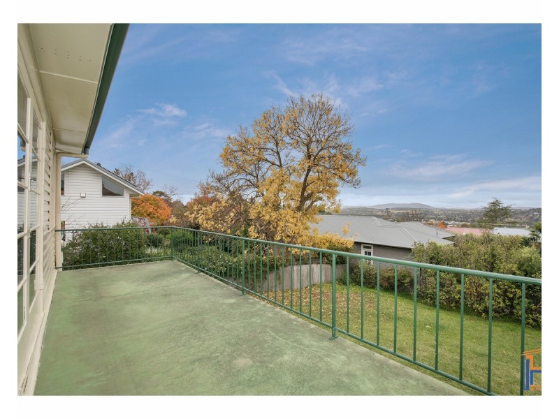 33 Garibaldi Street, Armidale NSW 2350