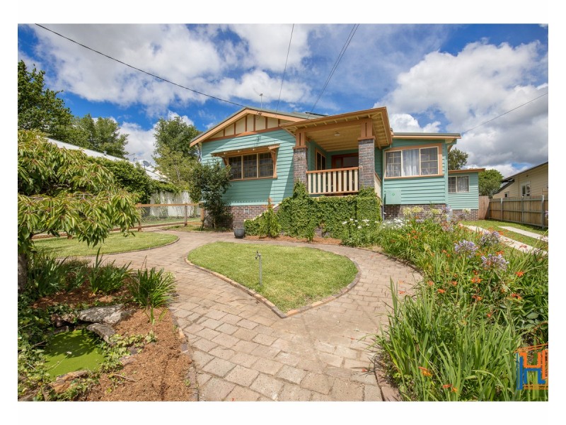 196 Marsh Street, Armidale NSW 2350