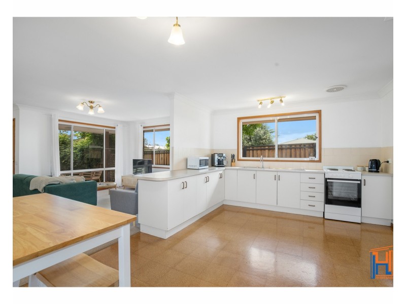 196 Marsh Street, Armidale NSW 2350