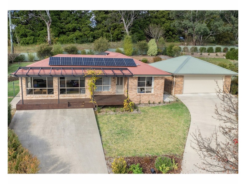 1 Amber Close, Armidale NSW 2350