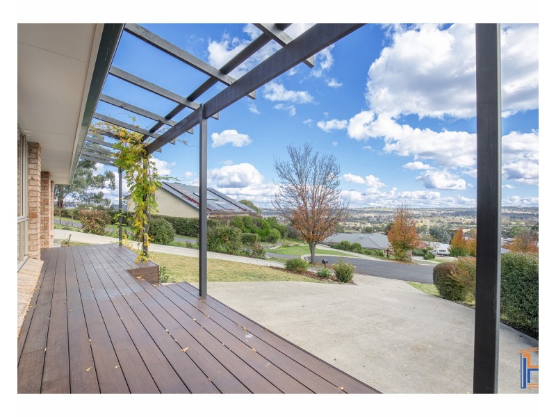1 Amber Close, Armidale NSW 2350