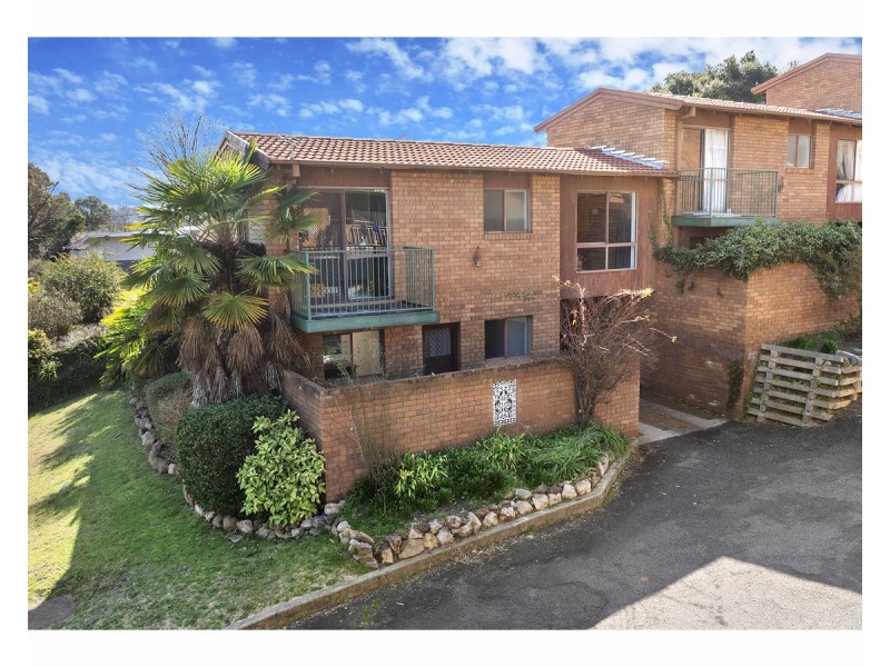 1/169 Kirkwood Street, Armidale NSW 2350