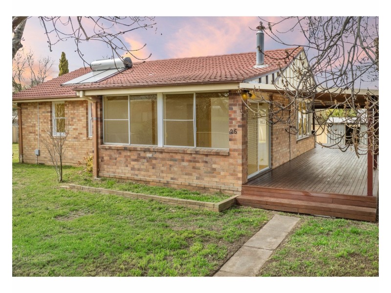 26 McBean Avenue, Armidale NSW 2350