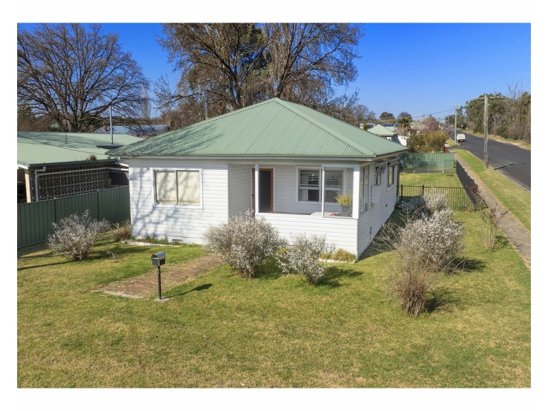 34 Enid Street, Armidale NSW 2350