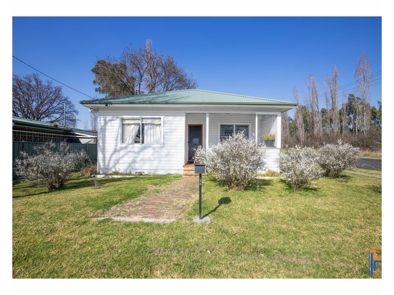 34 Enid Street, Armidale NSW 2350