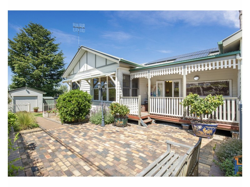 203 Faulkner Street, Armidale NSW 2350