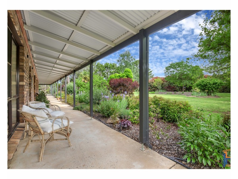 113 Ferris Lane, Armidale NSW 2350