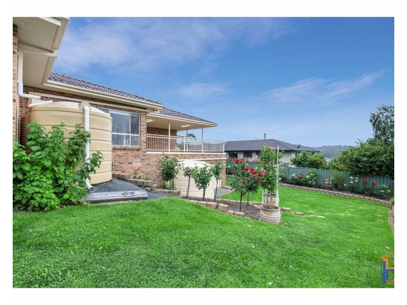 16 McCarthy Crescent, Armidale NSW 2350
