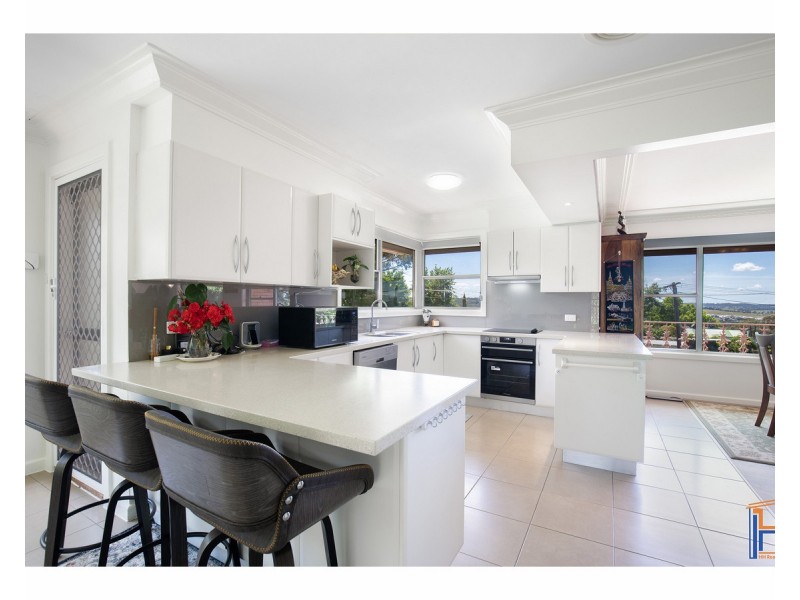 35 Campion Parade, Armidale NSW 2350