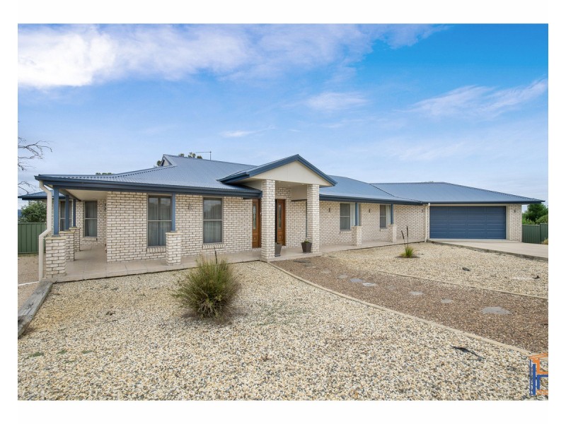 12 Hardman Close, Armidale NSW 2350