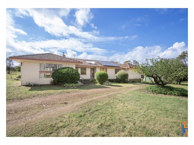 102 Apple Tree Hill Drive, Armidale NSW 2350