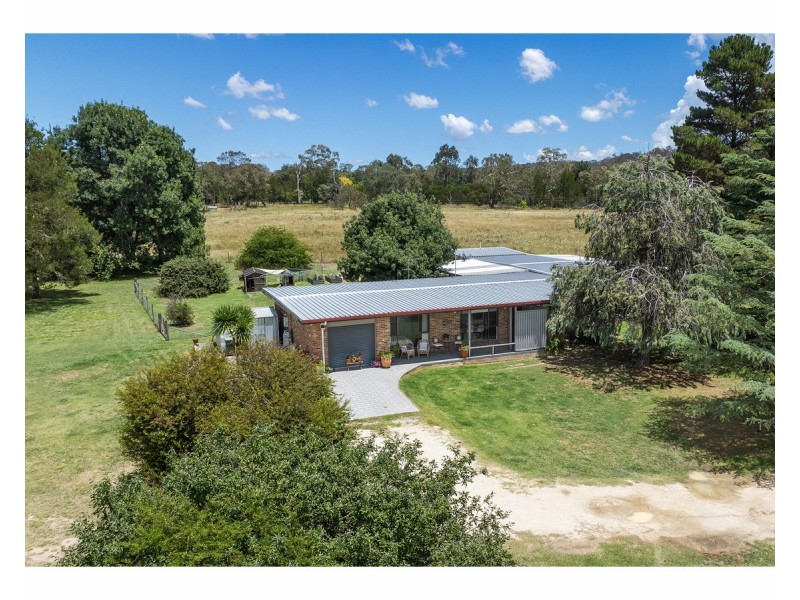 57 Blanch Road, Armidale NSW 2350