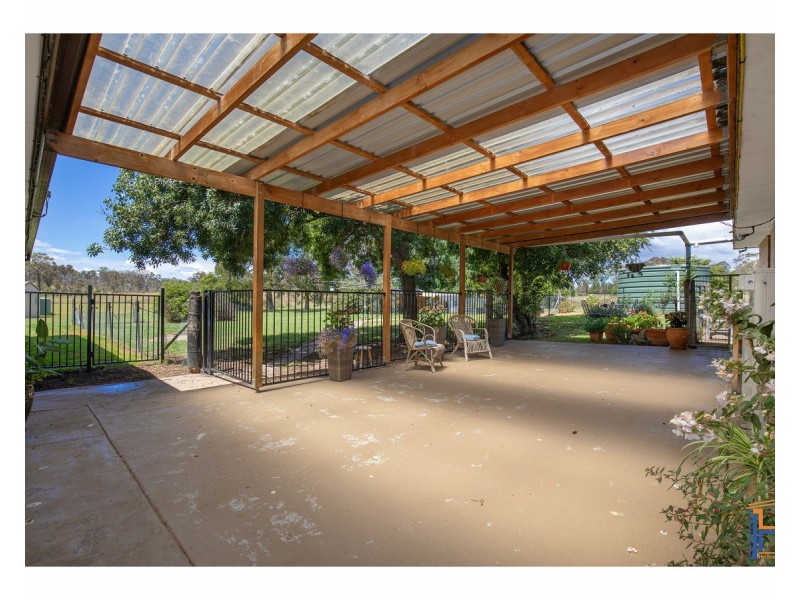 57 Blanch Road, Armidale NSW 2350