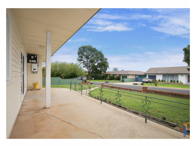 6 James Avenue, Armidale NSW 2350