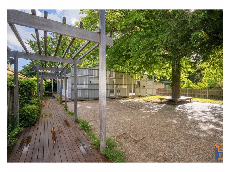 77 Queen Elizabeth Drive, Armidale NSW 2350