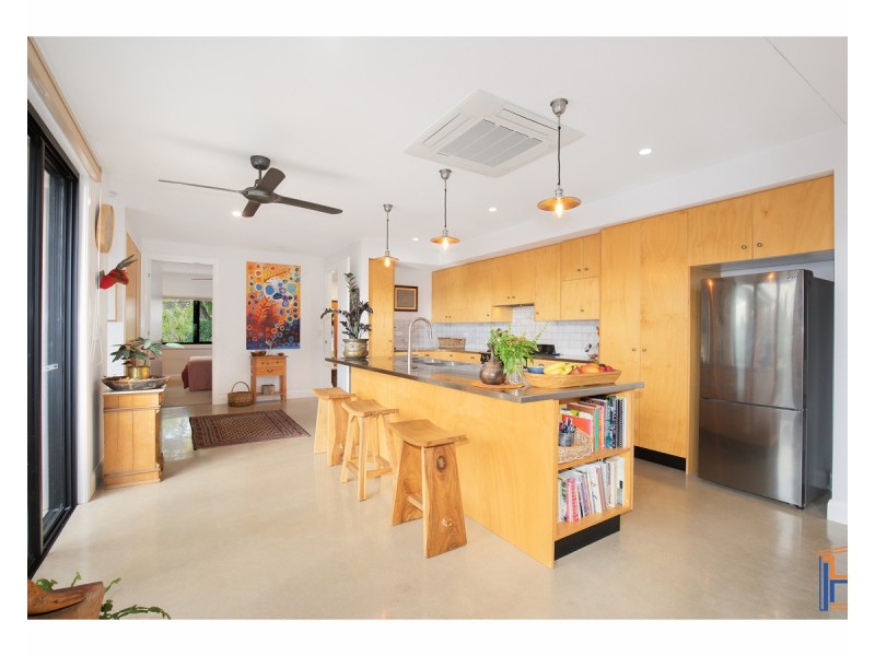 1 Salmon Avenue, Armidale NSW 2350