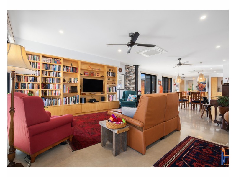 1 Salmon Avenue, Armidale NSW 2350