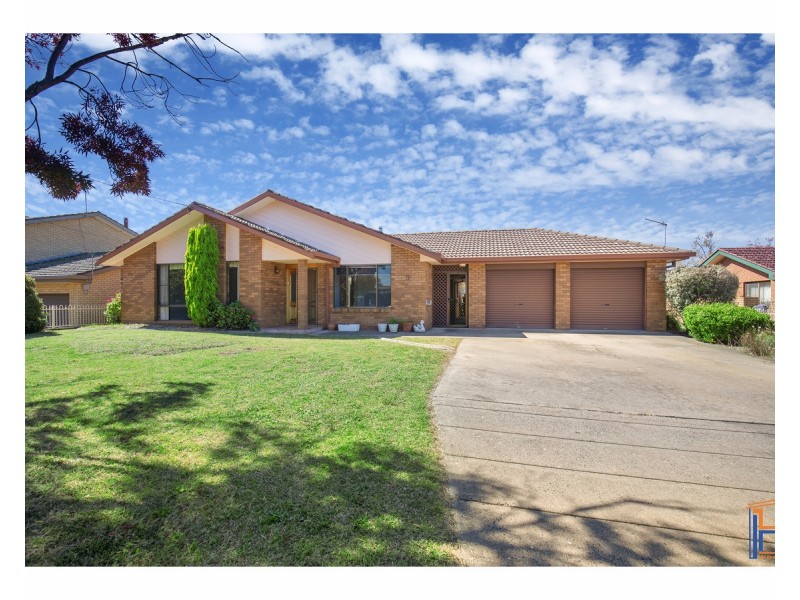 3 Hughes Place, Armidale NSW 2350