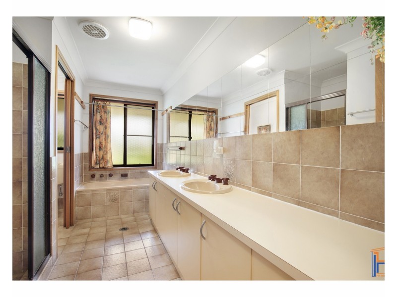 37 Inces Road, Armidale NSW 2350