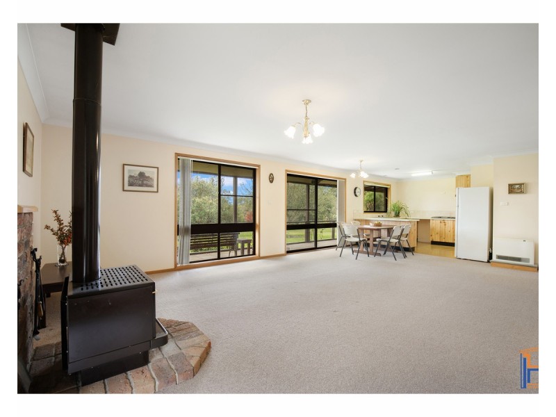 37 Inces Road, Armidale NSW 2350