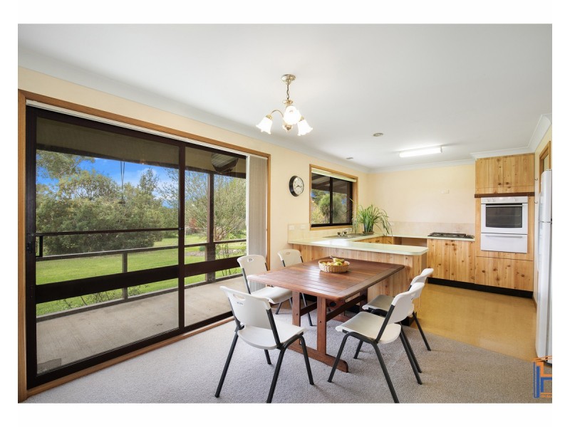 37 Inces Road, Armidale NSW 2350