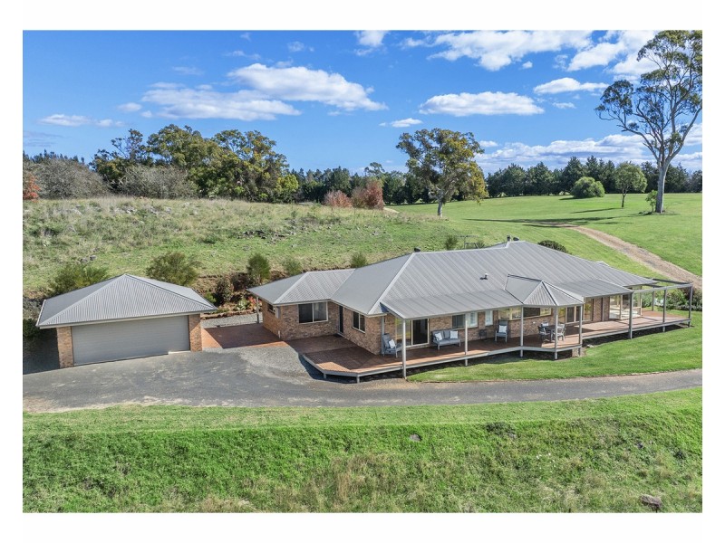 108 Lynland Drive, Armidale NSW 2350