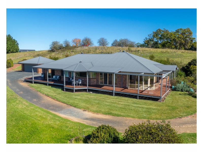 108 Lynland Drive, Armidale NSW 2350