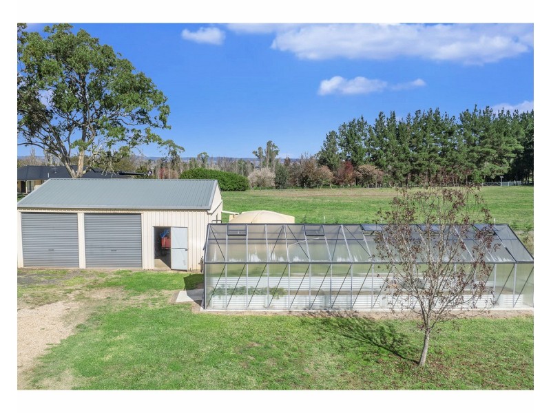108 Lynland Drive, Armidale NSW 2350