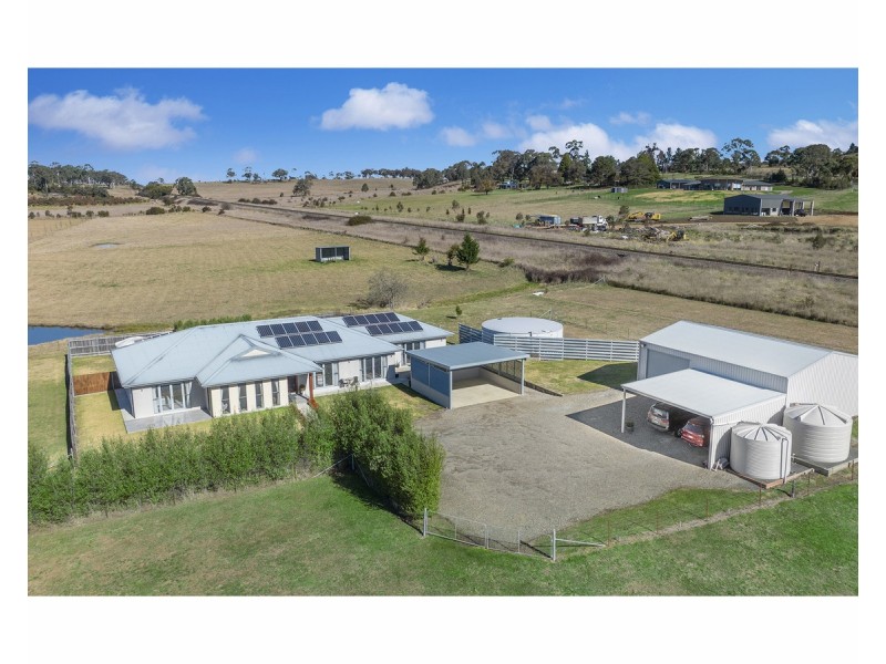 222 Dangarsleigh Road, Armidale NSW 2350
