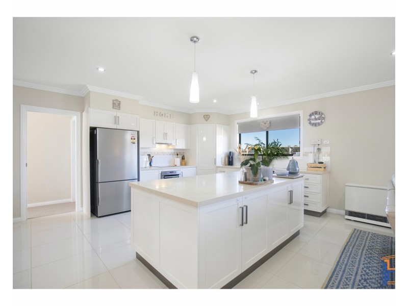 222 Dangarsleigh Road, Armidale NSW 2350