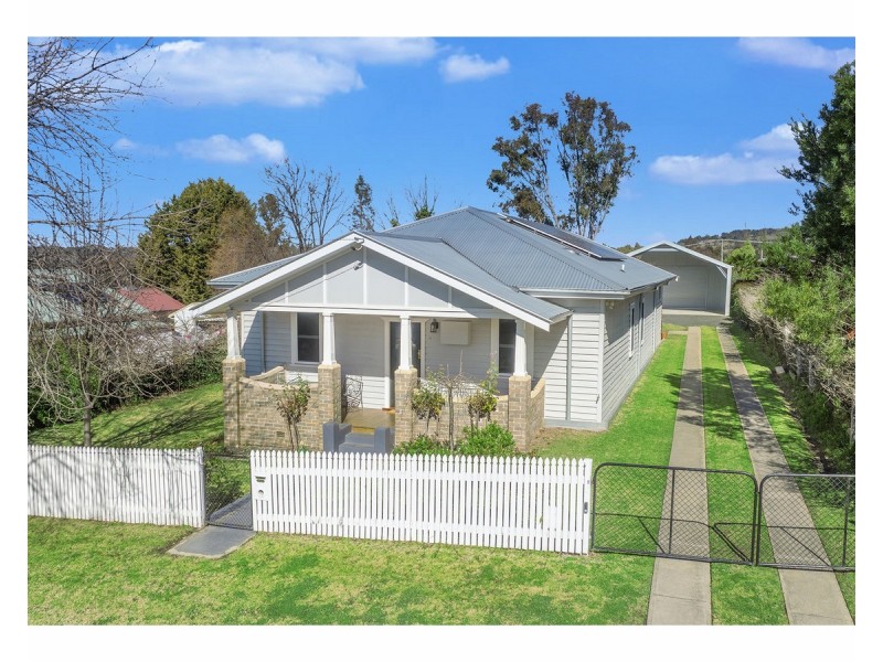 94 Mossman Street, Armidale NSW 2350