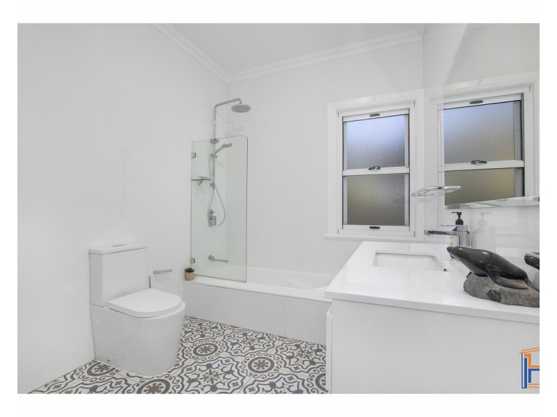 94 Mossman Street, Armidale NSW 2350