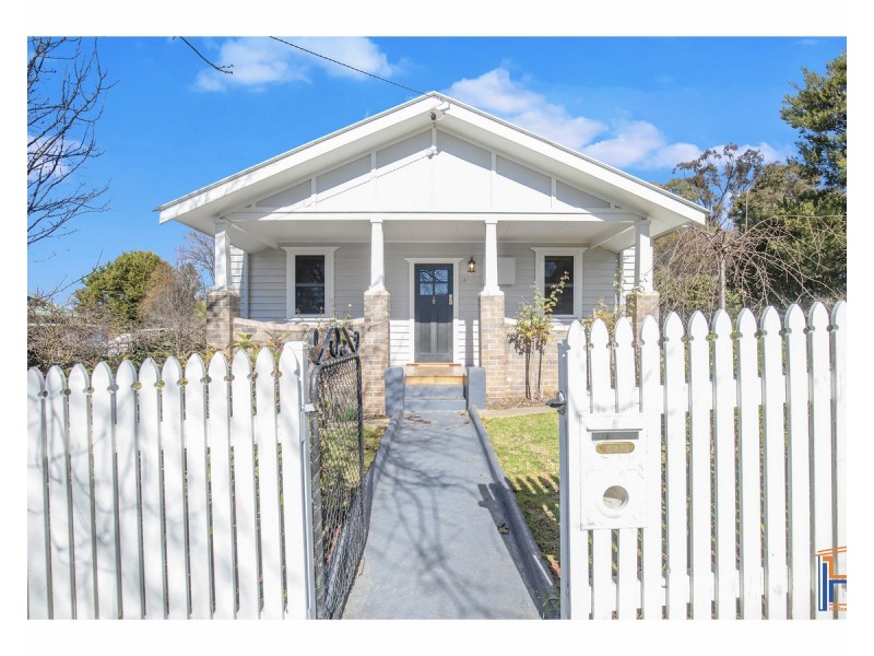 94 Mossman Street, Armidale NSW 2350