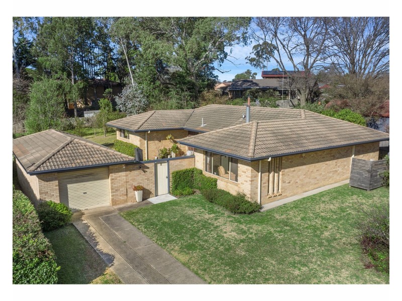 8 Barclay Street, Armidale NSW 2350